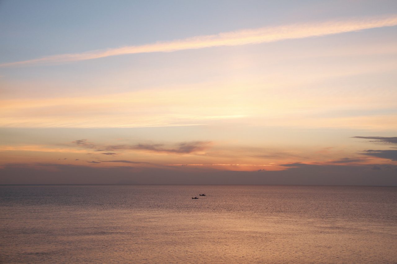 上空から見るとカモメに見える 江差町はじまりの場所 かもめ島 スロウ日和 心があったまる人 店 景色に出会える北海道のウェブメディア