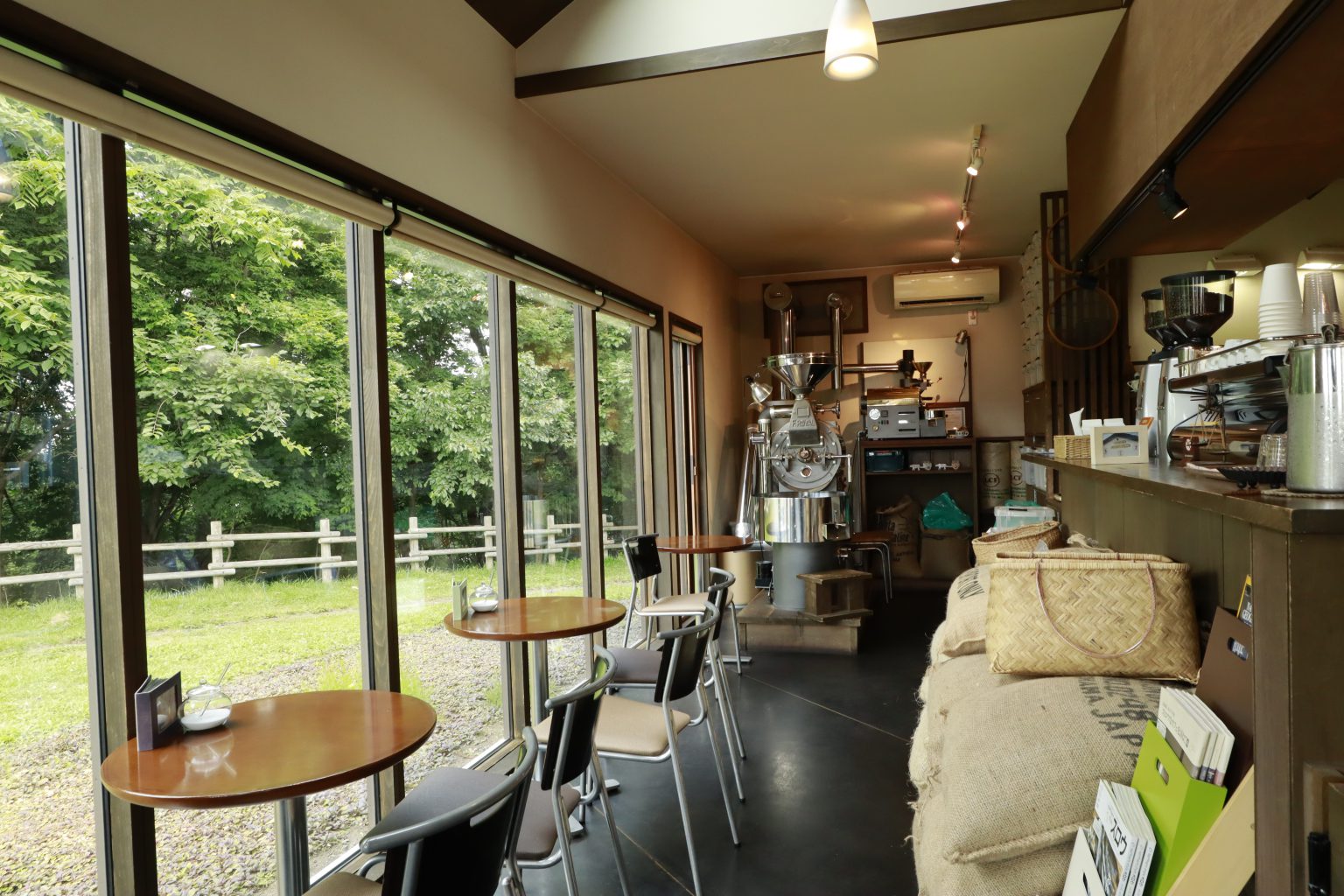 焙煎の時のハゼる音に魅せられて〈はぜや珈琲〉 スロウ日和｜心があったまる人・店・景色に出会える北海道のウェブメディア